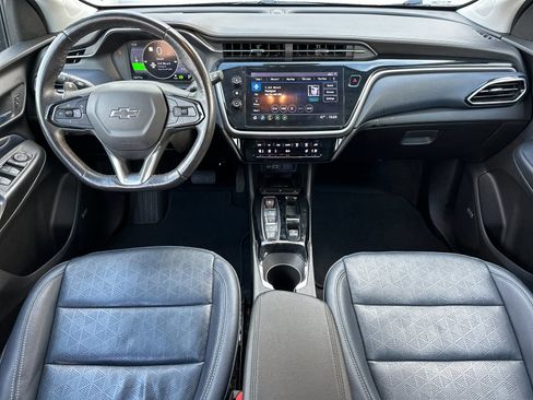 Used 2022 Chevrolet Bolt EUV Premier w/ Sun & Sound Package image 12