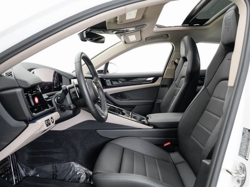 Used 2024 Porsche Panamera 4 image 6