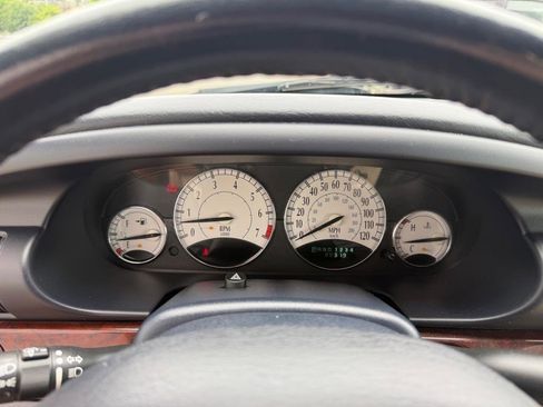 Used 2002 Chrysler Sebring Limited FWD image 26