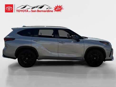 Certified 2025 Toyota Highlander XSE AWD/4WD image 6