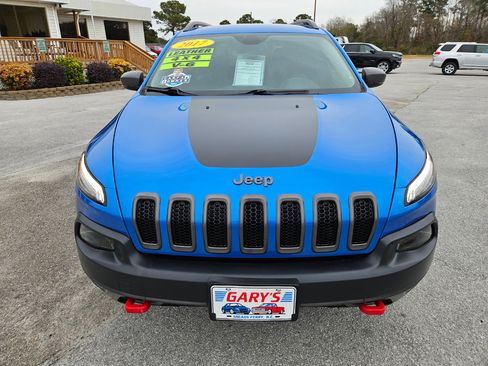 Used 2017 Jeep Cherokee Trailhawk w/ Comfort/Convenience Group image 9