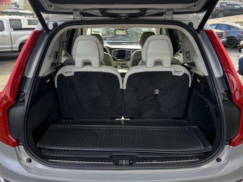 Used 2023 Volvo XC90 T8 Ultimate w/ Lounge Package image 6