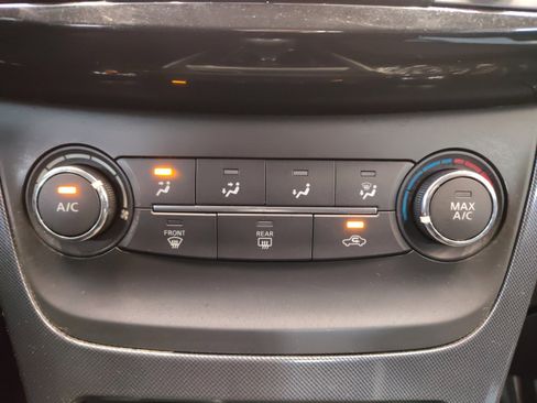 Used 2016 Nissan Sentra SR FWD image 18