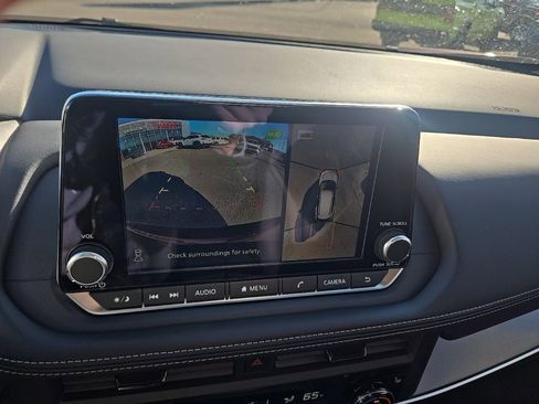 New 2026 Nissan Pathfinder SL image 21