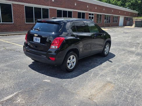 Used 2020 Chevrolet Trax LS w/ Tint and Cruise Package AWD/4WD image 7