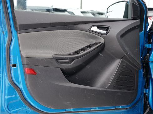 Used 2014 Ford Focus SE w/ SE Winter Package image 14