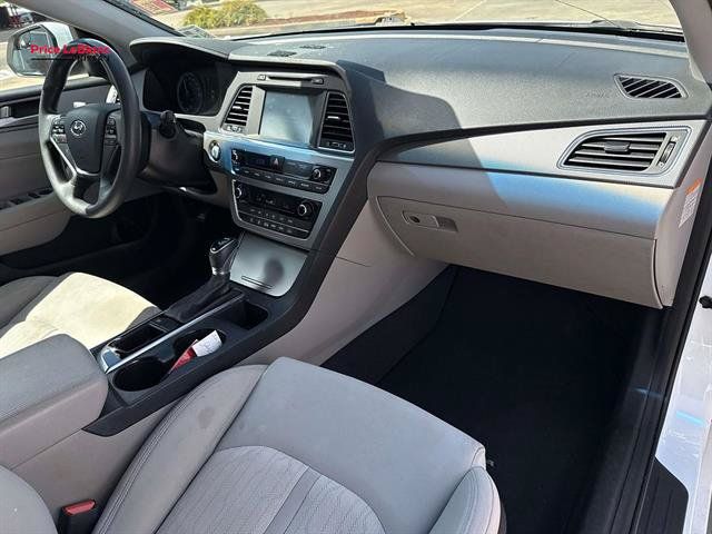Used 2017 Hyundai Sonata SE FWD image 12