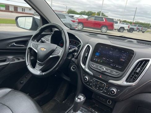 Used 2020 Chevrolet Equinox Premier AWD/4WD image 9