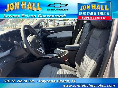 Used 2026 Chevrolet Trax LT w/ Driver Confidence Package image 21