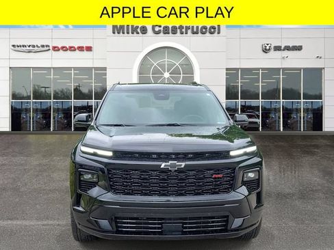 Used 2025 Chevrolet Traverse RS w/ LPO, Floor Liner Package AWD/4WD image 2
