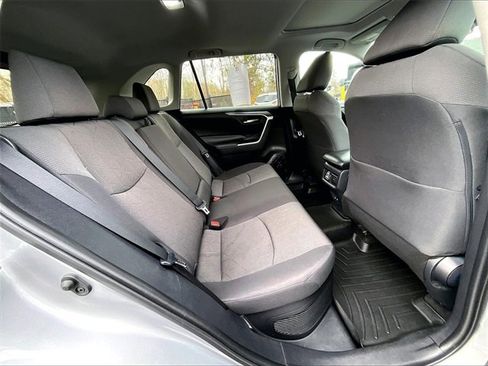 Used 2019 Toyota RAV4 XLE image 23