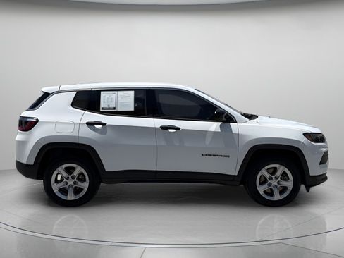 Used 2023 Jeep Compass Sport AWD/4WD image 2