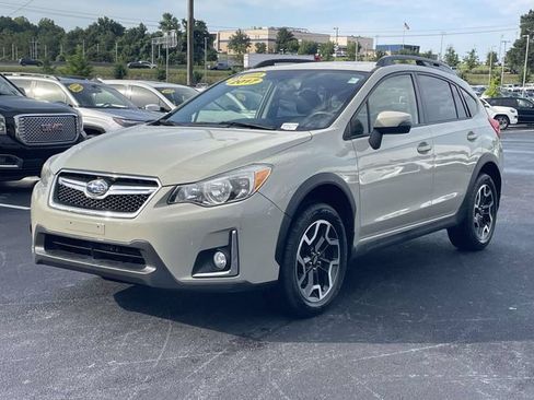 Used 2017 Subaru Crosstrek 2.0i Limited AWD/4WD image 3
