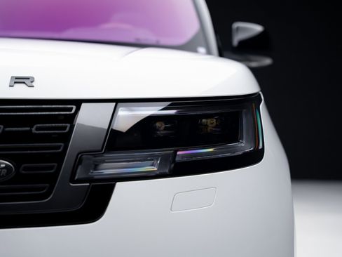 Used 2023 Land Rover Range Rover SE image 10