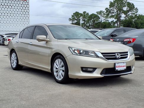 Used 2015 Honda Accord EX-L image 2