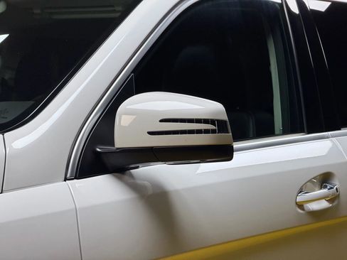 Used 2017 Mercedes-Benz GLS 450 4MATIC image 9