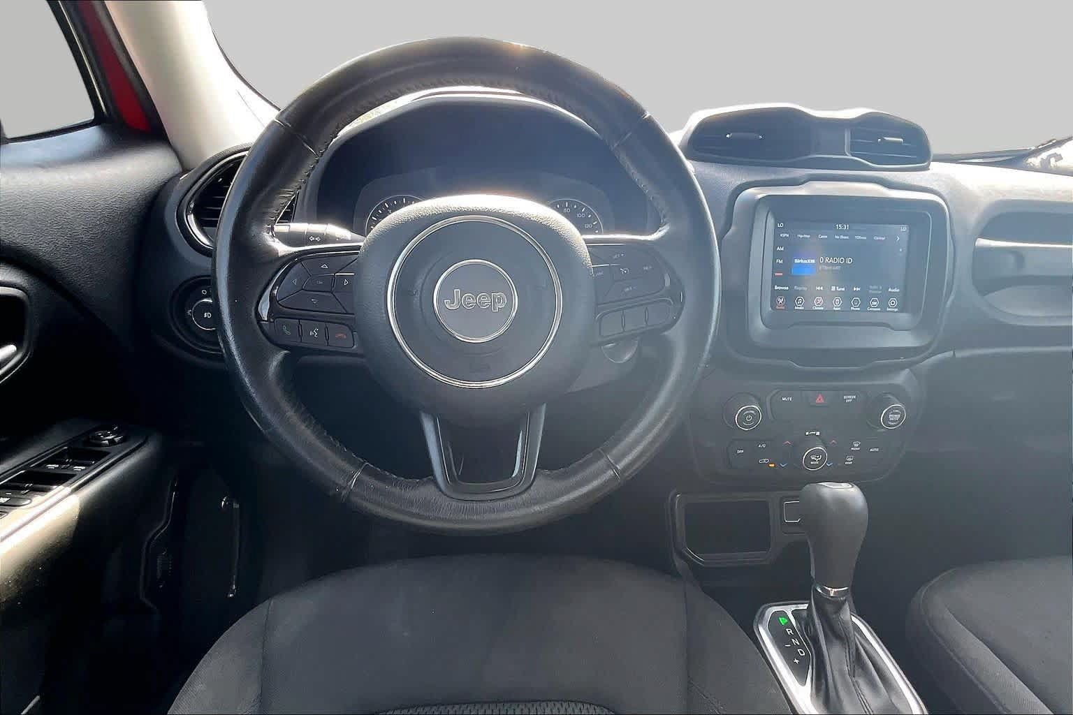 Used 2018 Jeep Renegade Altitude FWD image 6