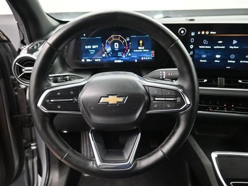 Used 2025 Chevrolet Equinox LT AWD/4WD image 27