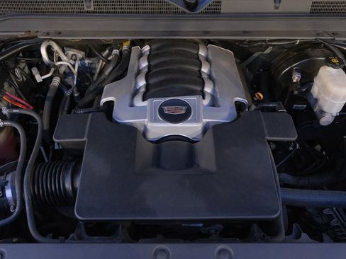 Used 2019 Cadillac Escalade Luxury image 11