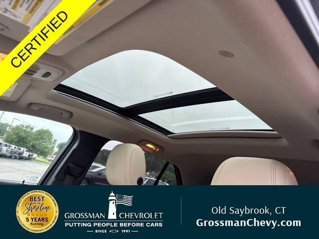 Used 2020 Buick Encore GX Essence w/ Experience Buick Package FWD image 3