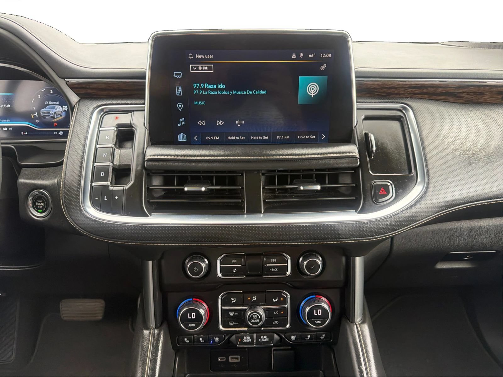 Used 2023 Chevrolet Suburban Premier AWD/4WD image 14