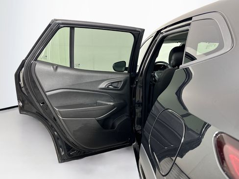 Used 2025 Chevrolet Trax LS FWD image 25