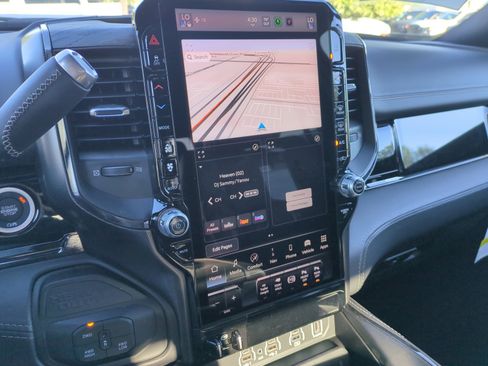 New 2025 RAM 3500 Limited image 12