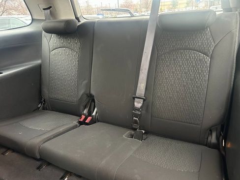 Used 2012 GMC Acadia SLE image 25