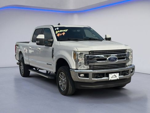 Used 2019 Ford F250 Lariat w/ Lariat Value Package AWD/4WD image 6