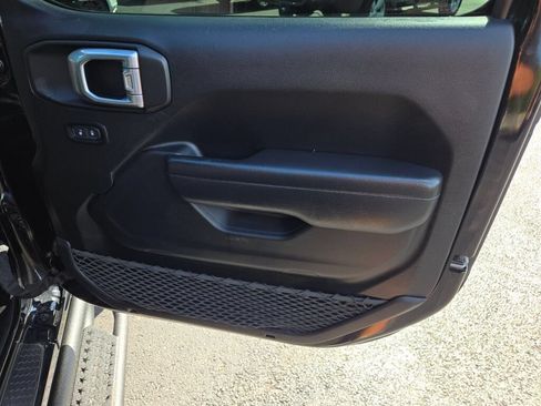 Used 2022 Jeep Wrangler Unlimited Sport AWD/4WD image 13