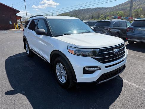 Used 2022 Ford Explorer XLT w/ Equipment Group 202A AWD/4WD image 1