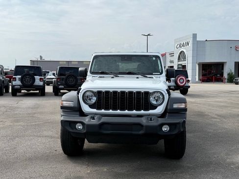 Used 2024 Jeep Wrangler Unlimited Sport AWD/4WD image 2