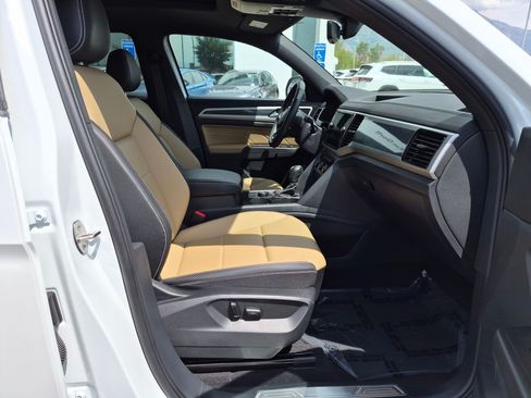 Used 2023 Volkswagen Atlas Cross Sport SEL AWD/4WD image 35