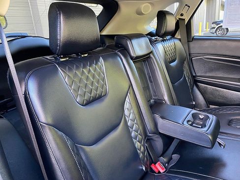 Used 2023 Ford Edge Titanium AWD/4WD image 39