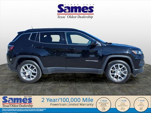 Used 2024 Jeep Compass Latitude image 5