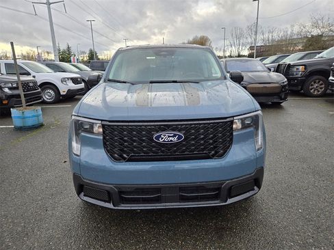 New 2026 Ford Maverick Lariat w/ Black Appearance Package image 2