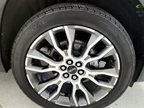 Used 2026 GMC Acadia Denali Ultimate FWD image 91