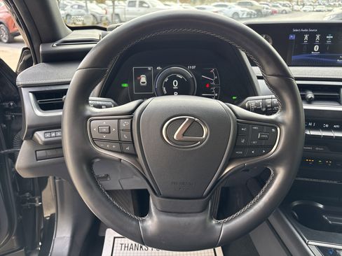 Used 2021 Lexus UX 250h w/ Premium Package image 18