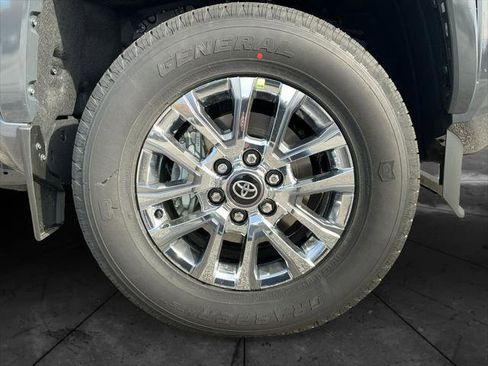 Certified 2025 Toyota Tacoma Limited AWD/4WD image 15