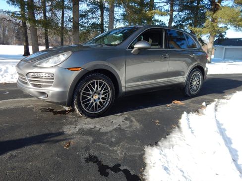 Used 2014 Porsche Cayenne SPORT UTILITY 4-DR image 1