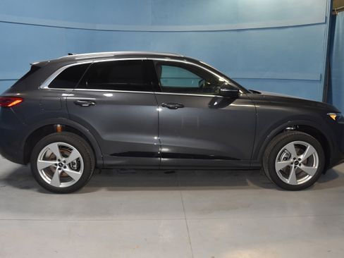 New 2025 Audi Q5 Premium Plus image 18