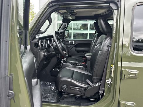 Used 2022 Jeep Gladiator Sport AWD/4WD image 12