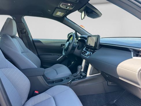 Used 2025 Toyota Corolla Cross AWD Hybrid image 16