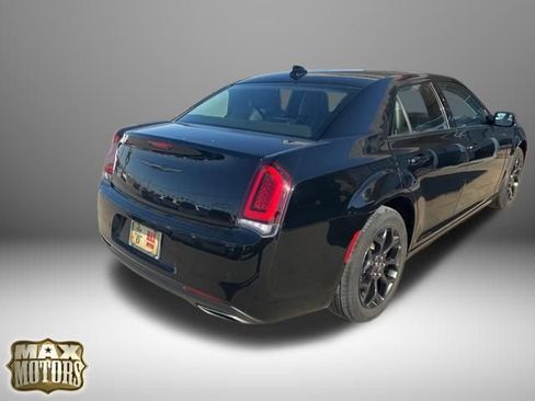 Used 2023 Chrysler 300 Touring L w/ Comfort Group AWD/4WD image 10