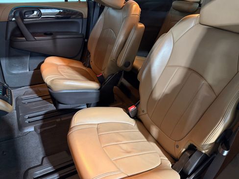 Used 2014 Buick Enclave Premium FWD image 23