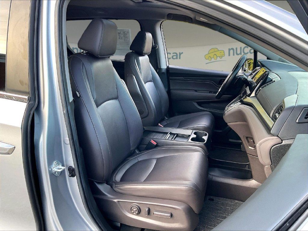 Used 2024 Honda Odyssey EX-L image 11