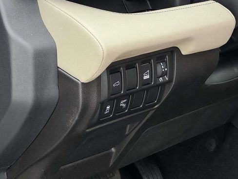 Used 2019 Subaru Ascent Touring w/ Popular Package #3 image 29