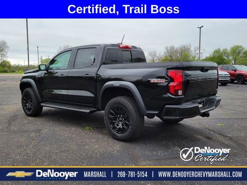 Used 2024 Chevrolet Colorado Trail Boss w/ Advanced Trailering Package AWD/4WD image 4