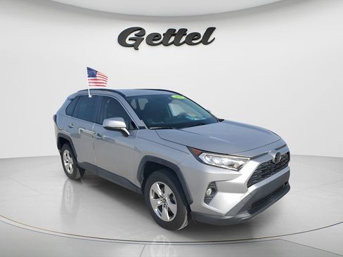 Used 2019 Toyota RAV4 XLE w/ Convenience Package AWD/4WD image 3