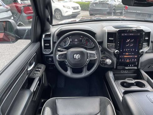Used 2025 RAM 1500 Laramie AWD/4WD image 14